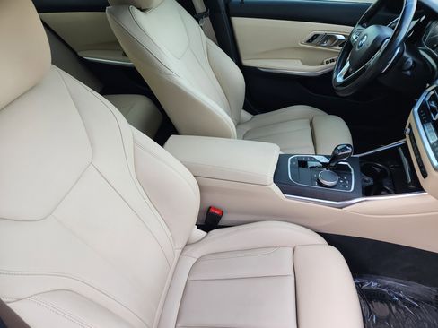 Used 2021 BMW 330i xDrive Sedan w/ Convenience Package image 24