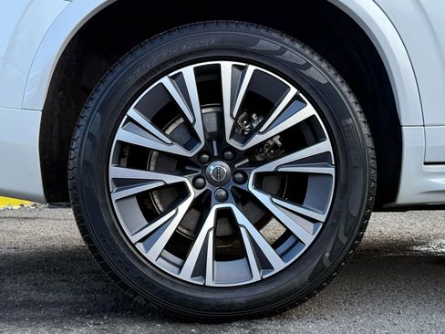 Used 2022 Volvo XC90 T6 Momentum w/ Climate Package image 31