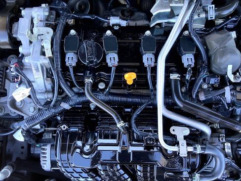 Used 2024 Nissan Altima 2.5 SV image 32