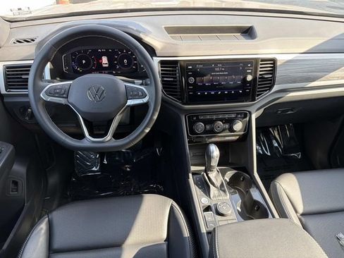 Certified 2023 Volkswagen Atlas Cross Sport SE w/ Black Wheel Package AWD/4WD image 7
