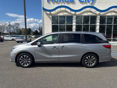 Used 2023 Honda Odyssey EX-L image 5