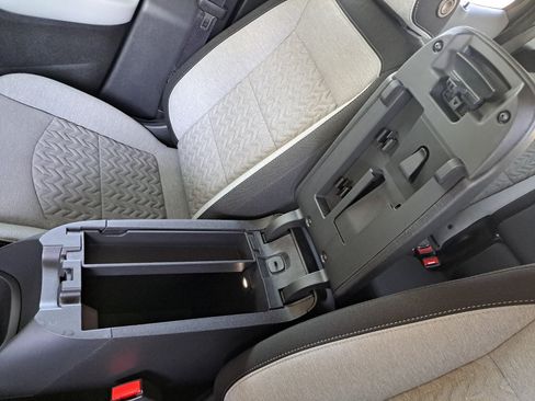 Used 2024 Chevrolet Equinox LS w/ LS Convenience Package FWD image 30
