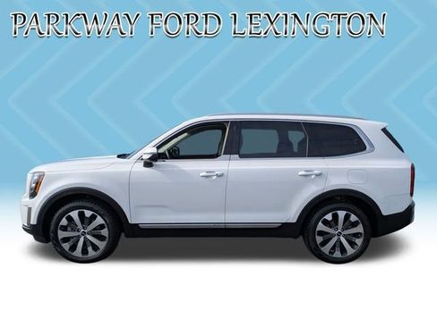 Used 2022 Kia Telluride EX w/ EX Premium Package image 8
