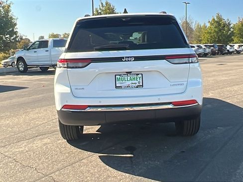 New 2025 Jeep Grand Cherokee Limited w/ Luxury Tech Group II image 4