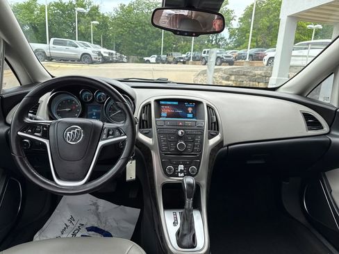 Used 2014 Buick Verano FWD image 12