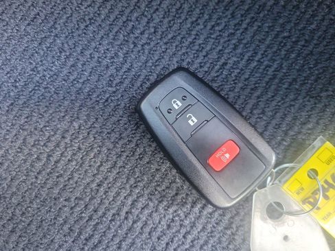 Certified 2025 Toyota RAV4 XLE image 35