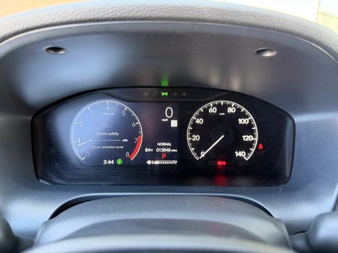 Used 2025 Honda HR-V LX image 18