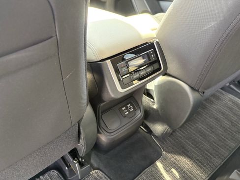Certified 2025 Subaru Ascent Premium AWD/4WD image 31