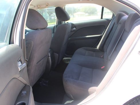 Used 2009 Ford Fusion SE FWD image 14