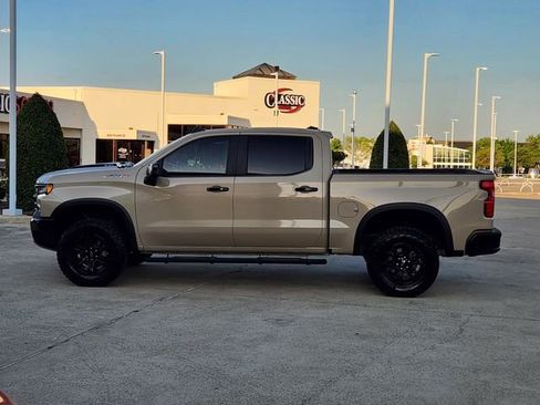Used 2023 Chevrolet Silverado 1500 ZR2 w/ Technology Package AWD/4WD image 13