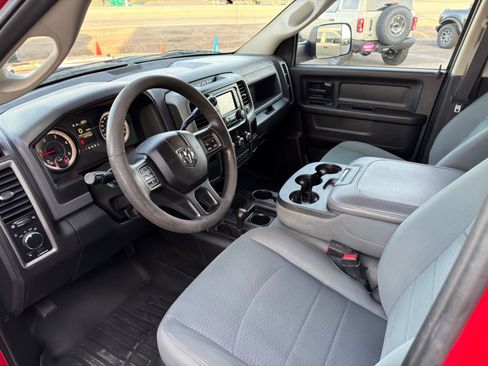 Used 2017 RAM 3500 Tradesman w/ Chrome Appearance Group image 17