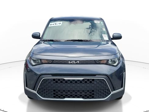 Certified 2025 Kia Soul LX w/ LX Technology Package FWD image 2