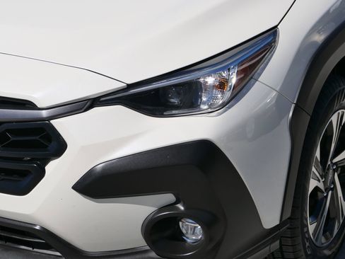 Used 2024 Subaru Crosstrek 2.0i Premium w/ Crosstrek Mirror Package image 9