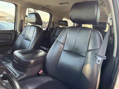 Used 2008 Chevrolet Suburban LT w/ LT Preferred Equipment Group RWD image 11