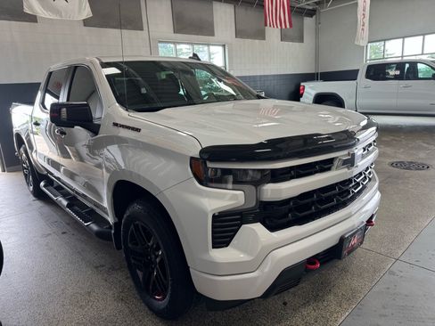 Used 2022 Chevrolet Silverado 1500 RST w/ Redline Edition AWD/4WD image 3