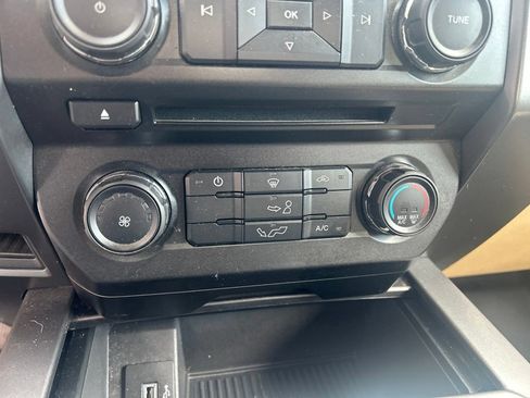 Used 2018 Ford F150 XLT RWD image 13