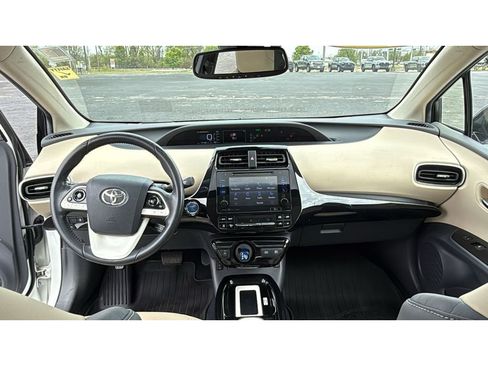Used 2016 Toyota Prius Four w/ Advanced Technology Package FWD image 33