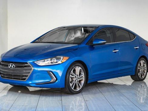 Used 2017 Hyundai Elantra Limited image 4