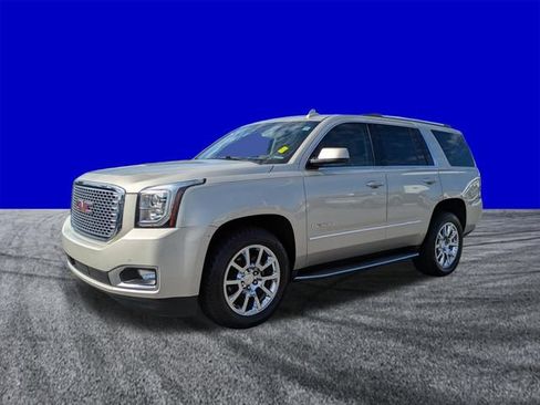 Used 2017 GMC Yukon Denali w/ Open Road Package AWD/4WD image 8