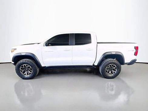 Used 2025 Chevrolet Colorado ZR2 w/ Technology Package AWD/4WD image 5