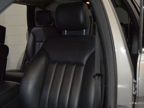 Used 2009 Mercedes-Benz R 320 BlueTEC 4MATIC image 13