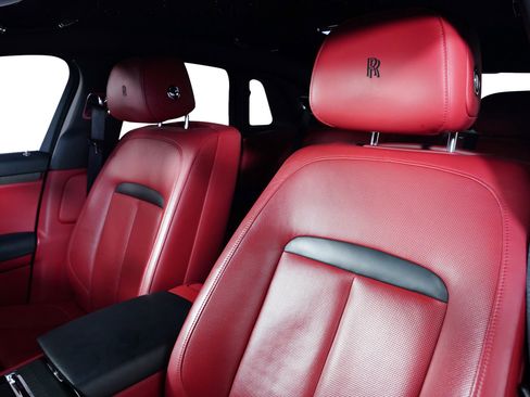 Used 2022 Rolls-Royce Ghost image 3