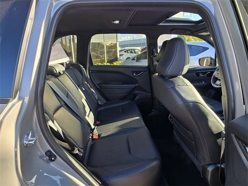 Used 2025 Subaru Forester Limited image 17