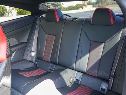 Used 2025 BMW M4 CS AWD/4WD image 27