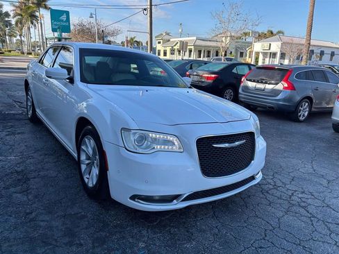 Used 2015 Chrysler 300 Limited w/ 300 Premium Group image 7