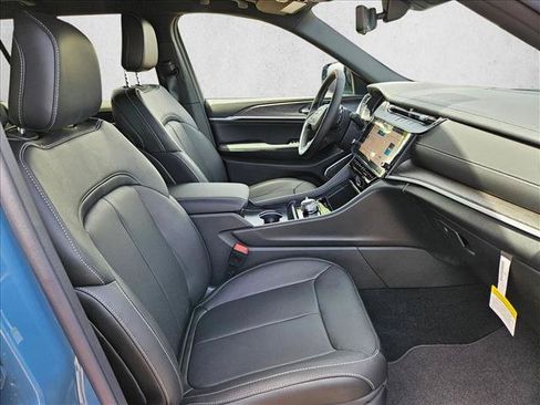 New 2026 Jeep Grand Cherokee L Limited AWD/4WD image 18