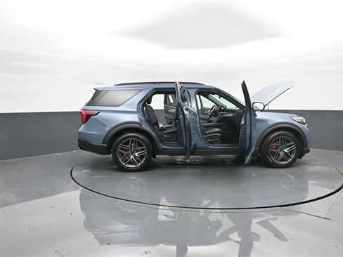 New 2026 Ford Explorer ST image 40