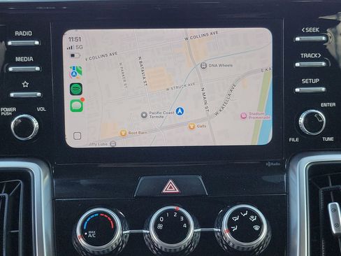 Used 2023 Kia Sorento LX image 10