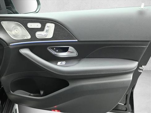 Certified 2026 Mercedes-Benz GLS 450 4MATIC image 29