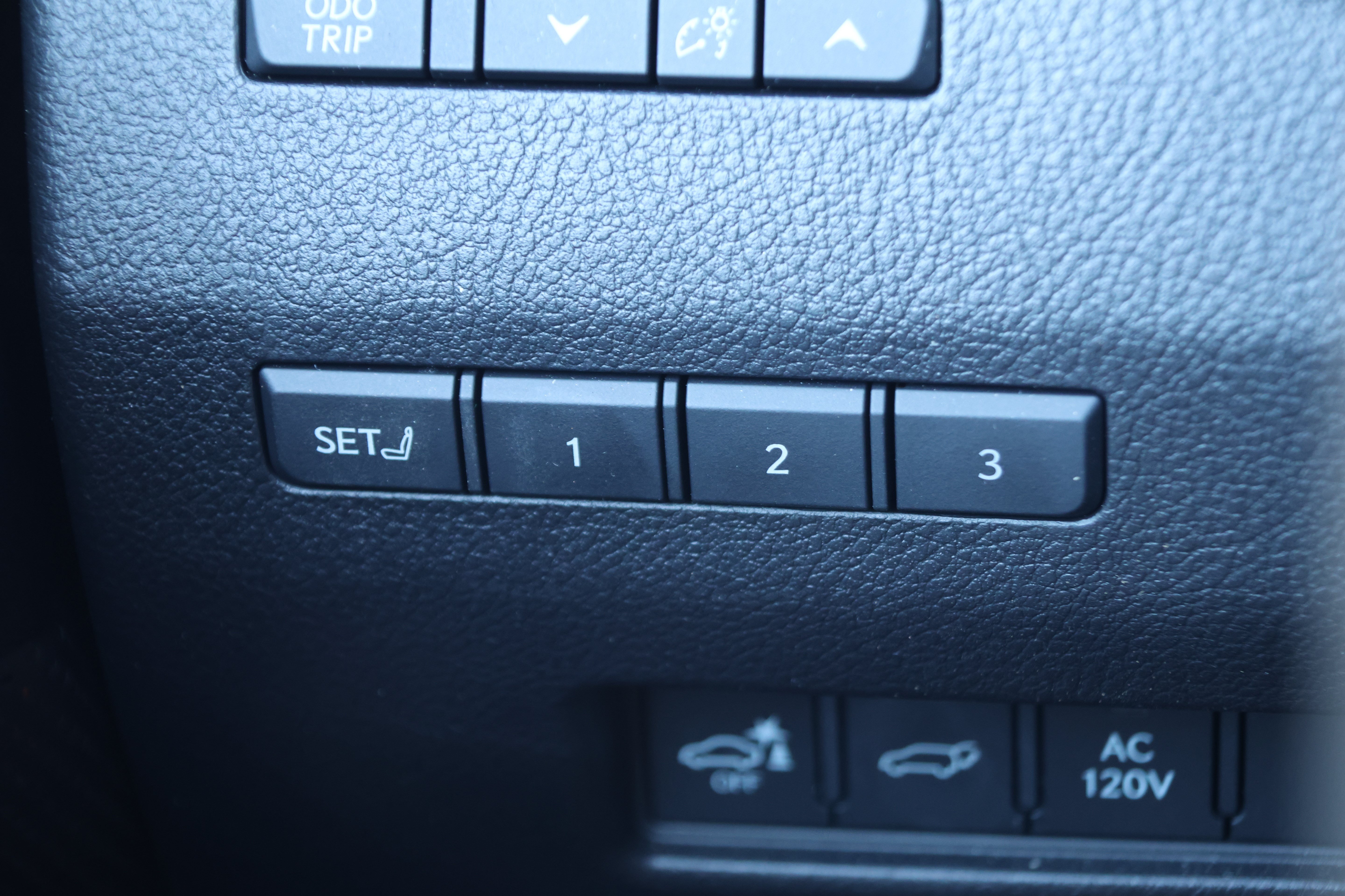 Used 2024 Lexus GX 550 w/ Accessory Package (Z1) AWD/4WD image 15