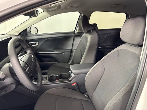 New 2026 Kia K4 FWD image 25