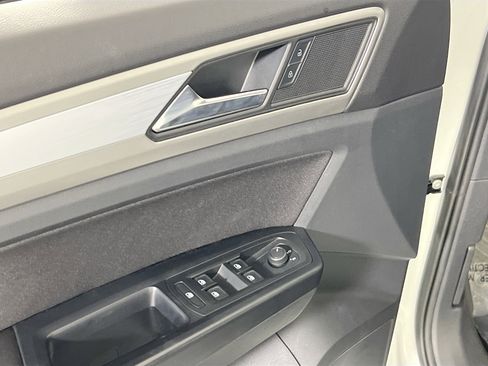 Used 2021 Volkswagen Atlas S image 17