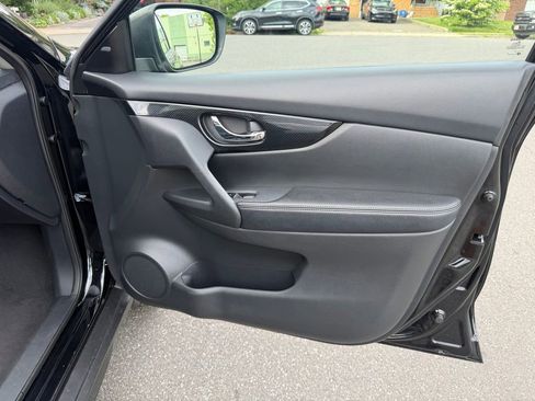 Used 2019 Nissan Rogue SL w/ Premium Package AWD/4WD image 35