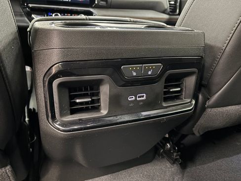 Used 2025 GMC Sierra 1500 AT4 w/ AT4 Premium Package AWD/4WD image 23