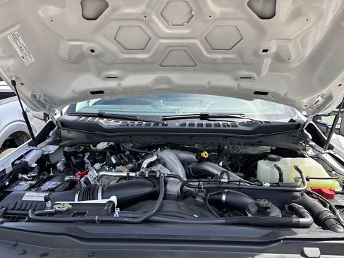 New 2026 Ford F350 XLT w/ XLT Premium Package AWD/4WD image 17