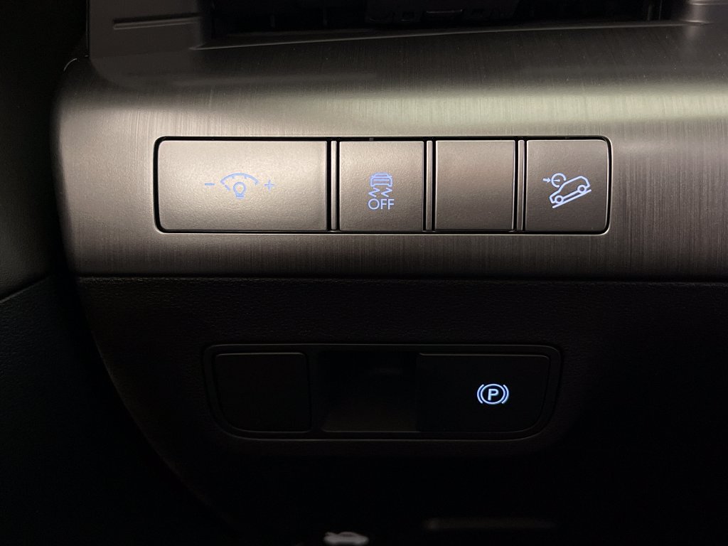 New 2026 Hyundai Kona SEL Premium FWD image 30