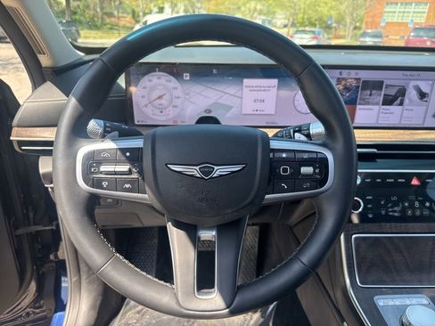 Used 2025 Genesis GV80 2.5T Prestige AWD/4WD image 16