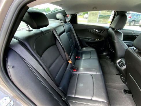 Used 2024 Chevrolet Malibu LT FWD image 19