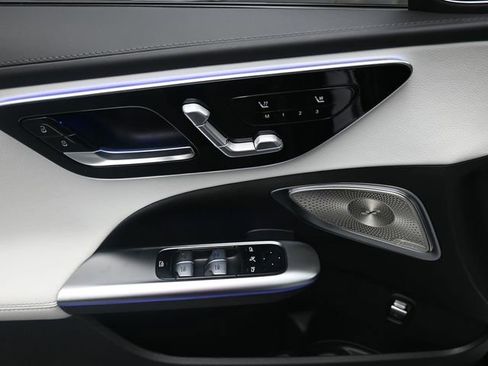 New 2025 Mercedes-Benz C 300 Sedan image 17