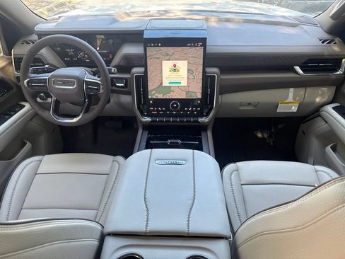 New 2026 GMC Yukon XL Denali w/ Sun & Power Step Package AWD/4WD image 20
