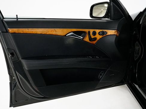 Used 2008 Mercedes-Benz E 350 4MATIC Sedan image 7