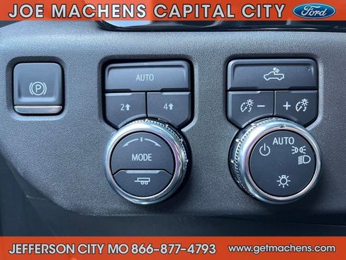 Used 2025 GMC Sierra 1500 SLE image 21