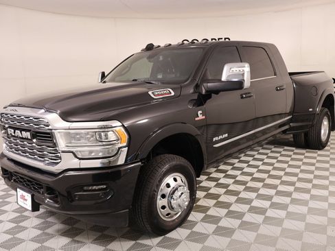 Used 2023 RAM 3500 Limited AWD/4WD image 11