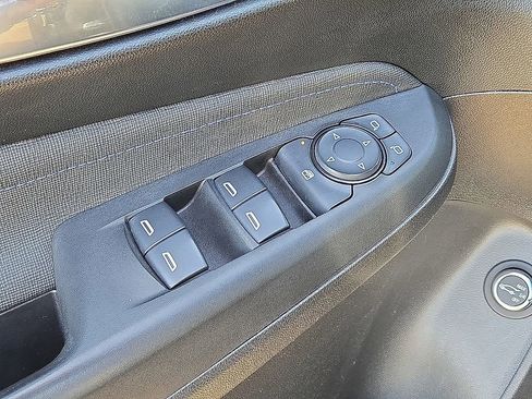 Used 2024 Buick Envista Sport Touring w/ Convenience I Package image 24