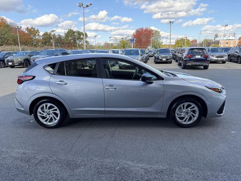 Certified 2025 Subaru Impreza 2.0i image 6