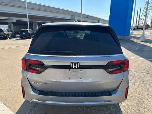 Used 2025 Honda Odyssey EX-L image 3